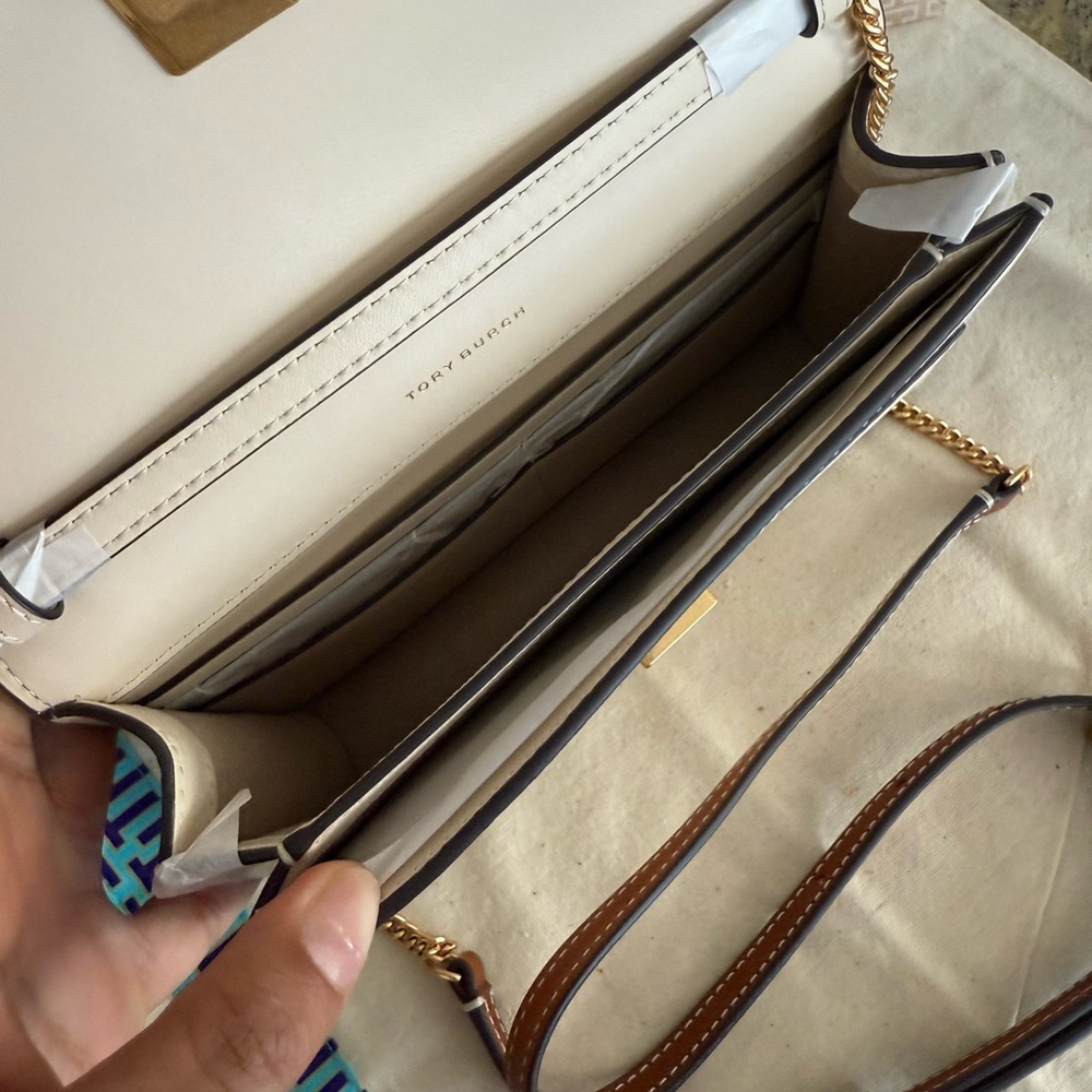 New tory burch T monogram chain wallet crossbody - Picture 7 of 10